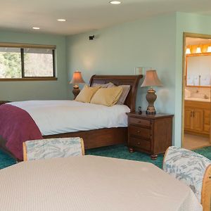 Brookside Bed & Breakfast